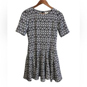 Women’s H&M Fit and Flare Dress Size 6